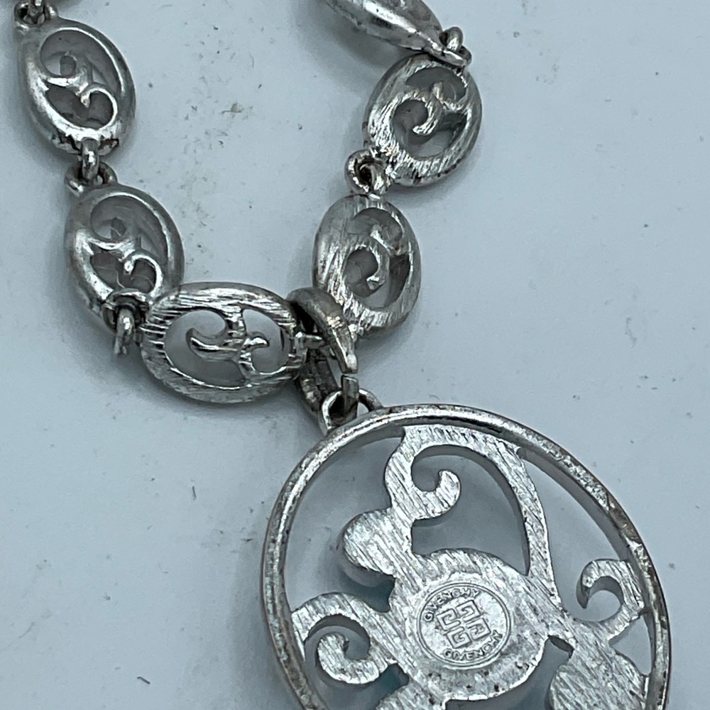 “GIVENCHY” VINTAGE Designer Statement Piece Costume Jewellery. - Picture 9 of 14